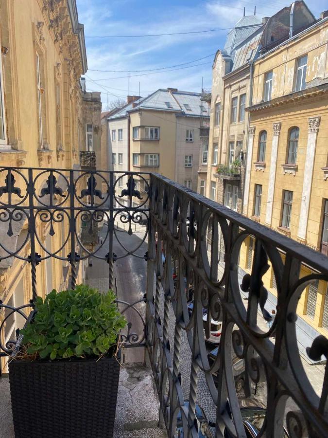 Lvapart Вул Ковжуна 2 Кім Ізол Кухня Студія Не Далеко Від Ж Д Вокзалу Палацу Мистецтв Звітні Документи Лвив Екстериор снимка
